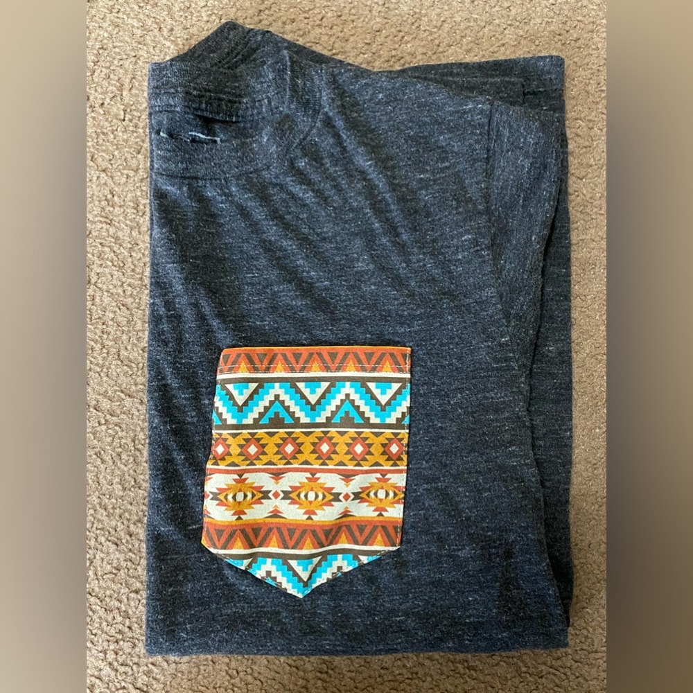 NWOT Men’s Riot Society Short Sleeve Pocket T-Shirt